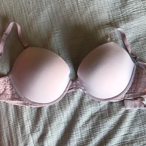Victoria’s Secret Padded/Plunge Bra 36DD